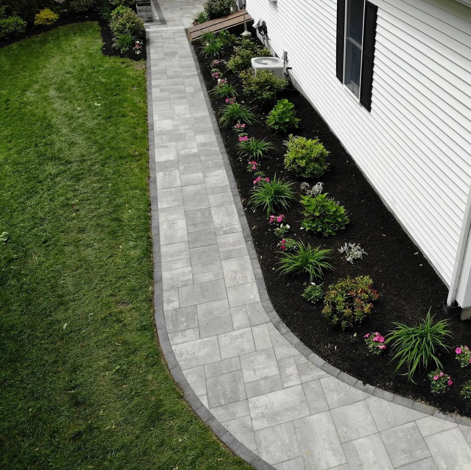 Walkway Weston, Dover, Needham MA - Patio Installation Dover MA, Walkway  Weston MA — Wenzel Inc.