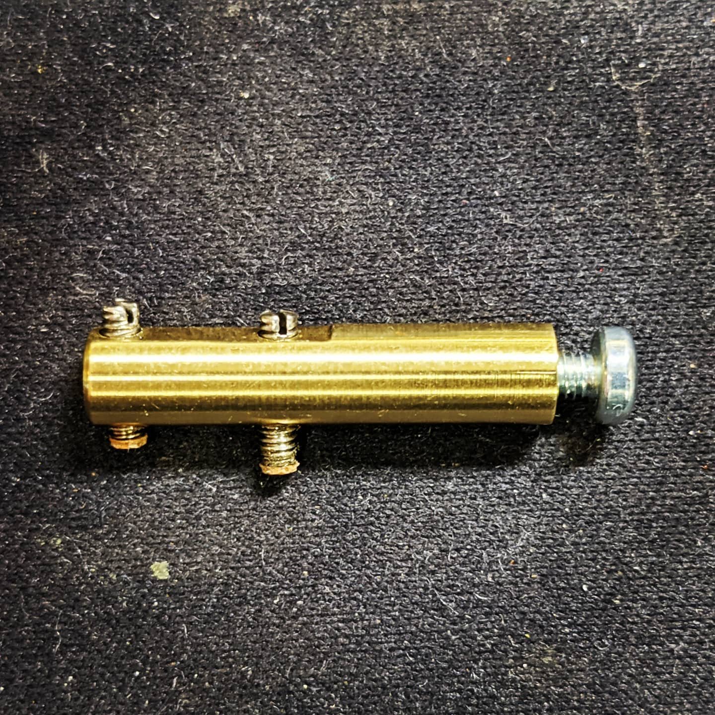 Obsolete part? No problem! We can machine it. Pictured is a G#/Bb adjustment bridge for a Yamaha YAS-21 from 1971. Getting it done. 💪

#tapestrymusic #supportlocal #shoplocal
#instrumentrepair #woodwind #brass #diy #newtools #microlathe #superglue #