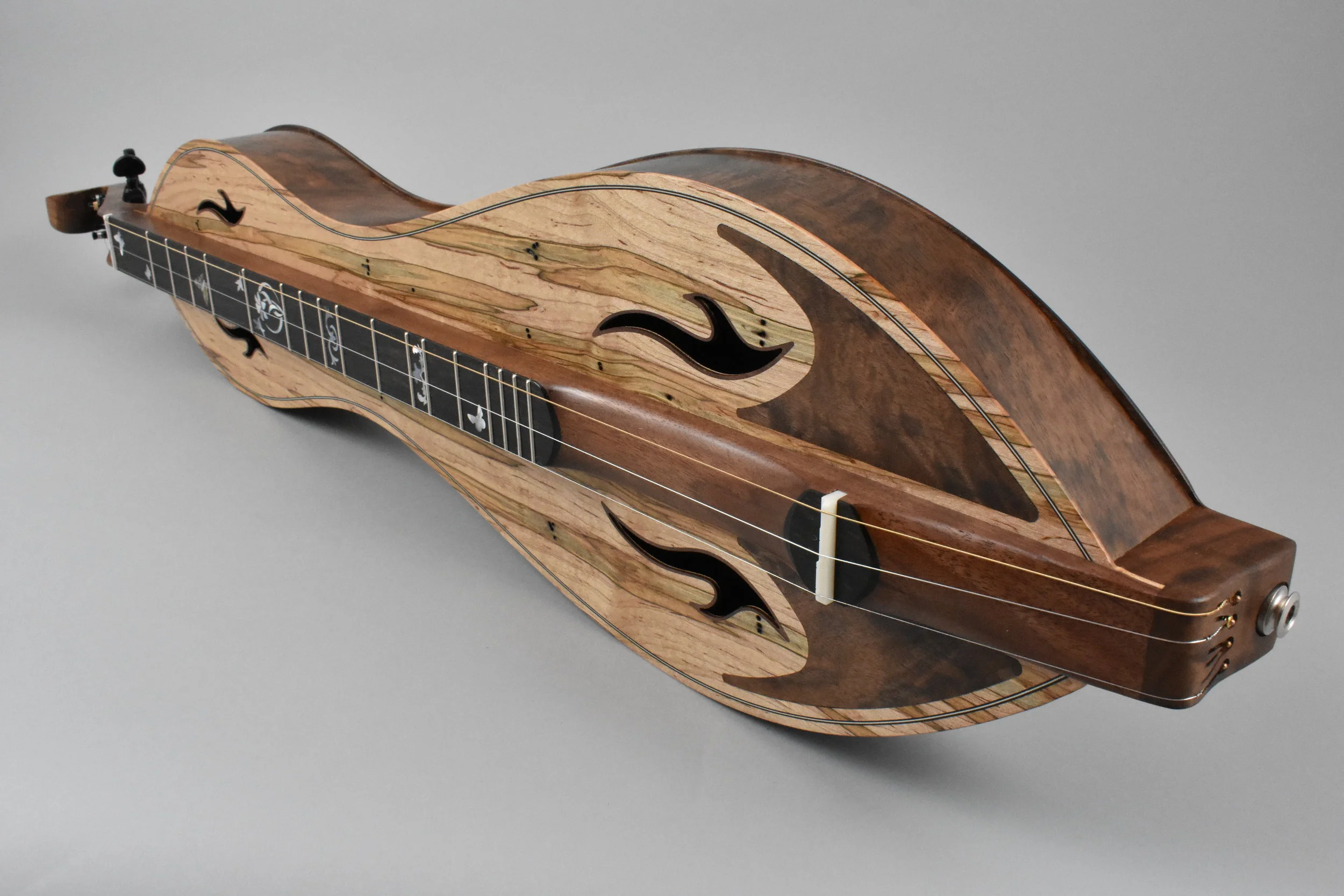 Claro Walnut - Ambrosia Maple