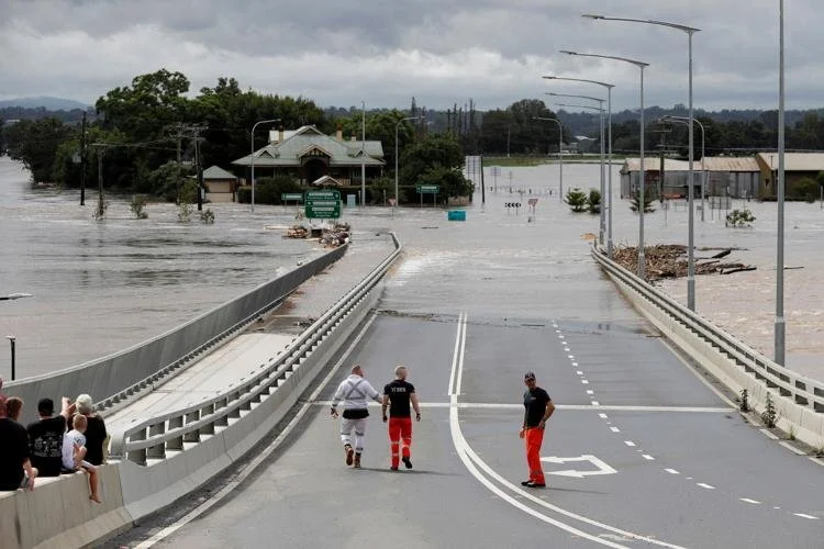 California drought, Australia floods: Two sides of La Niña amplified by climate change
