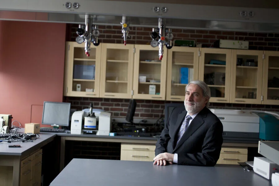 A next step in renewable Bionic Leaf fuel production