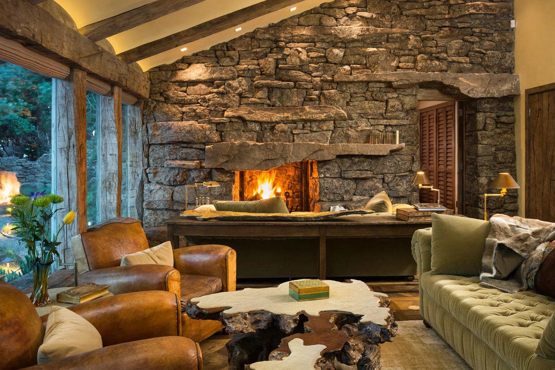 15-Rustic-Living Room.jpg