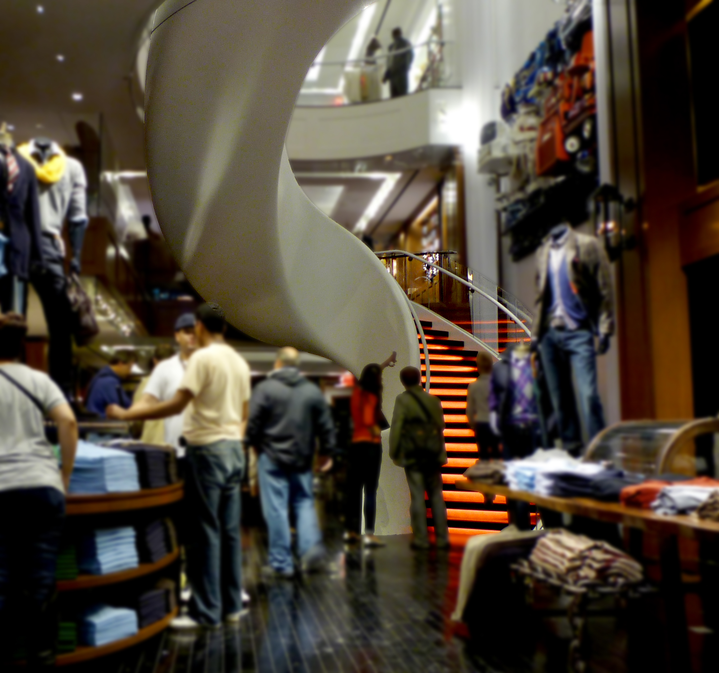 Tommy Hilfiger - Grand Stair