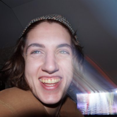 DwuyN3rb_400x400.jpg