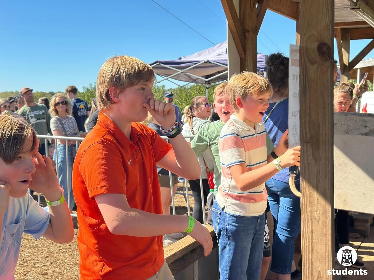 🎃 Pumpkins picked
🍎 Apples launched
🥤 Apple Cider slushes sipped
🌽 Corn mazes conquered
The First 527 Fall Road Trip to @jaemorfarms was a success! Love spending Fall Break with this crew. #WeBuildBridges #GainesvilleFirstStudents #GainesvilleFir