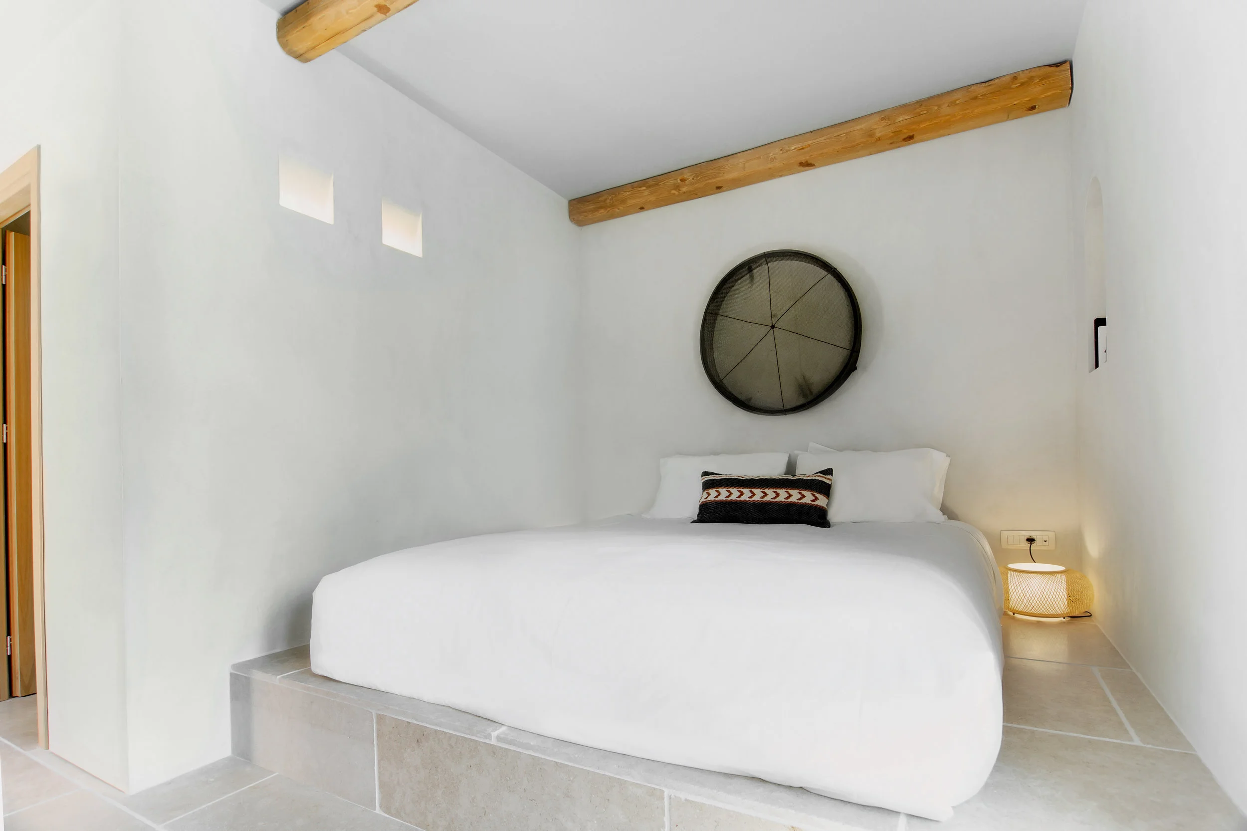 Mango-Studios-Hotel-Theodore-0008.jpg