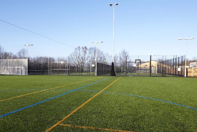  External sports facilities include the longest outdoor traversing wall in Britain,&nbsp;colour coded system that enables you to traverse across 60m of wall, using hard, medium or easy routes. 