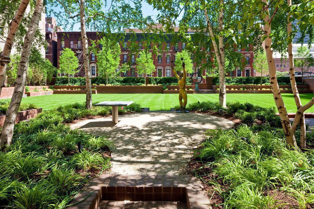 515 East 72nd Street, Apt 37C | Represented Buyer | $1,700,000