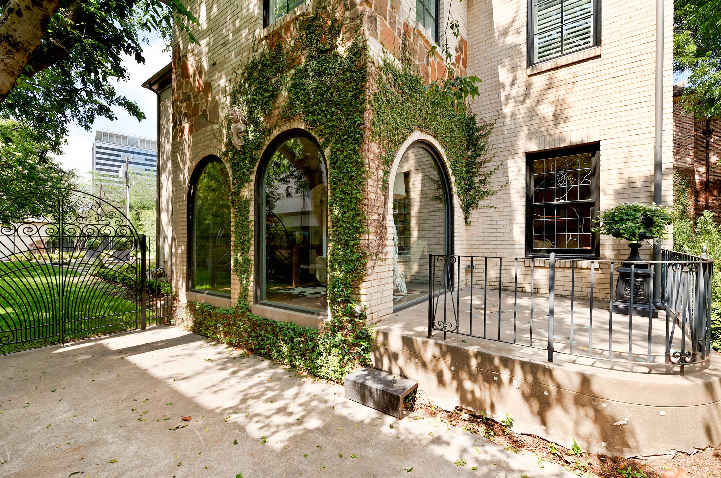 4344AvondaleHigh-35-3297396342-O.jpg