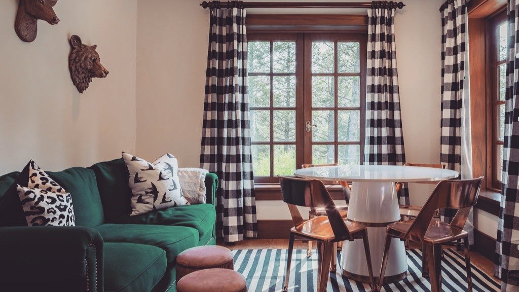 Where inspiration meets organization ✨
This craft room is more than just a workspace&mdash;it&rsquo;s a place to dream, create, and unwind. Flooded with natural light and framed by a stunning view, every detail was designed to spark joy and invite cr