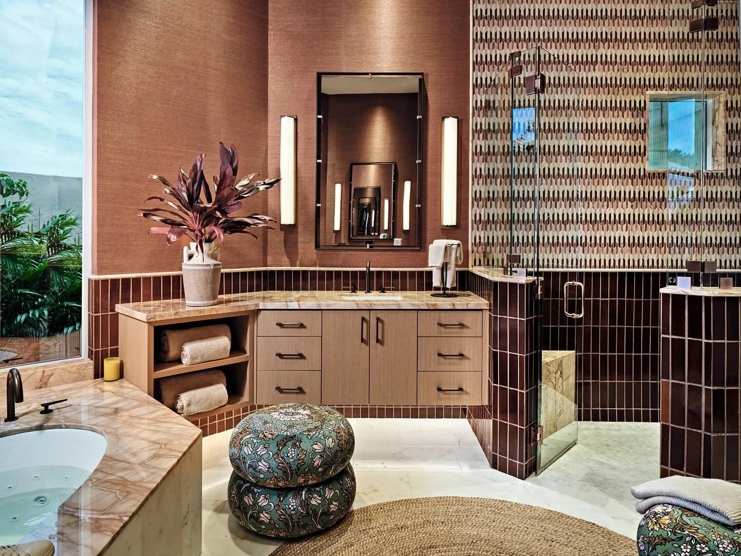 Moody. Warm. Timeless. A bathroom that captures the quiet glow of fall.
#biographicaldesign #miamimaximalism