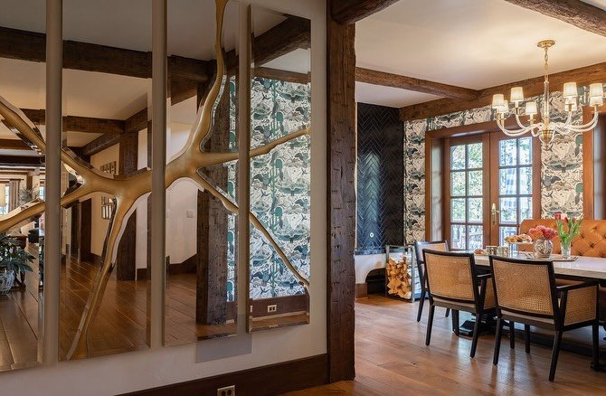 Classic alpine details, layered textures, and cozy corners made for slowing down and spending time together. A ski house should feel warm, welcoming, and full of personality from the moment you walk through the door.

#ErrezDesign #BiographicalDesign