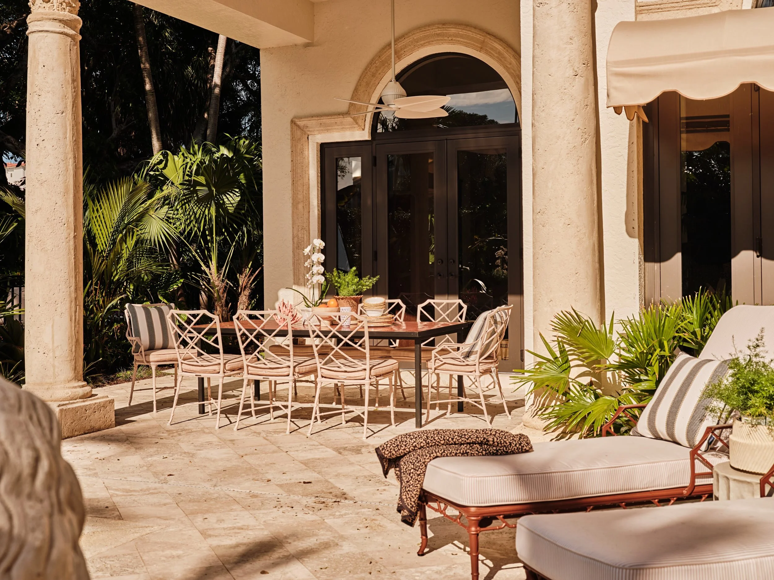 Living rooms shouldn&rsquo;t get all the attention. 🌴☀️

#biographicaldesign #miamimaximalism #errezdesign #outdoorliving #miamidesign