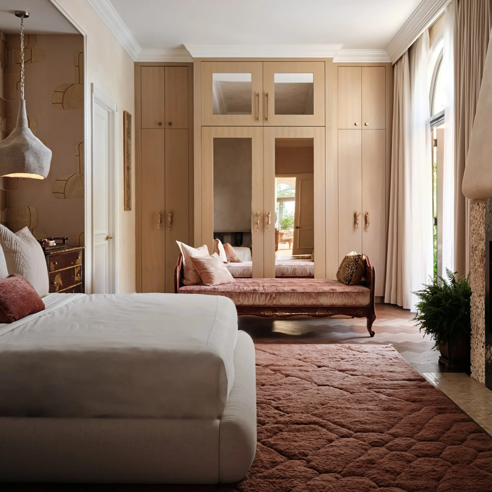 A room where color, texture, and antiques are every bit as chic as the homeowners themselves.

#ErrezDesign #BiographicalDesign #MiamiMaximalism #CollectedInteriors