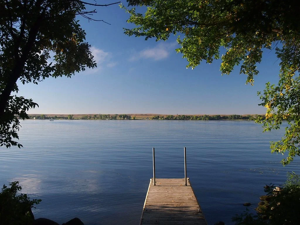 Big_Stone_Lake_fishing_dock.JPG
