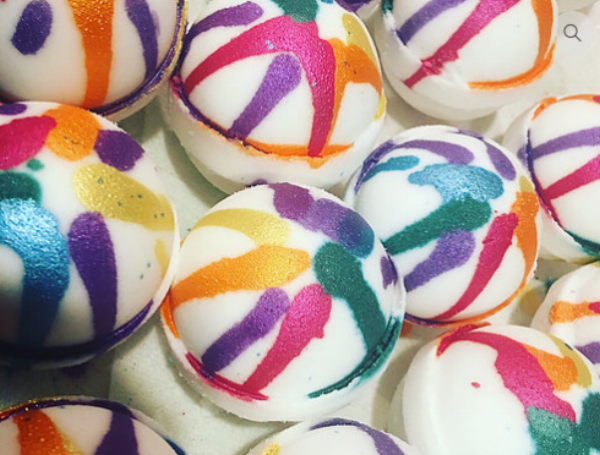 once upon a candle Love is Love Bath Bomb.png