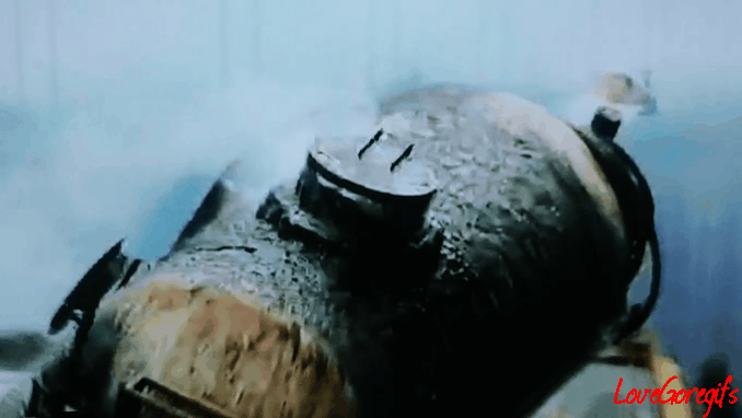 #1 Final Destination 5.gif