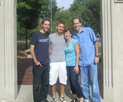 Reuben and Tami Warshawsky with sons Daniel and Josh