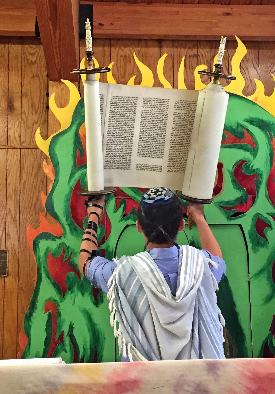 torah.jpg