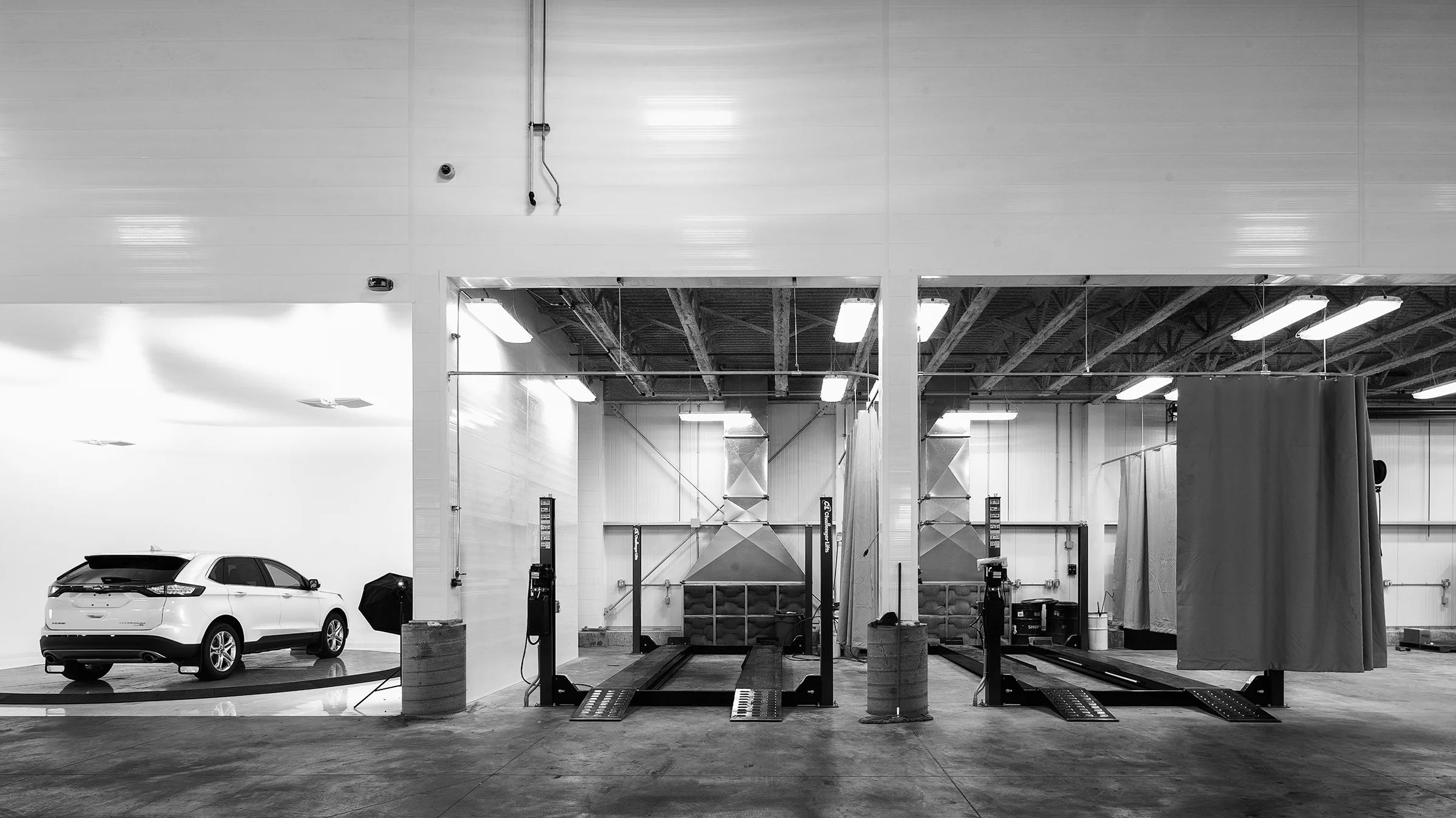 2018_017_Sherwood_Ford_Detail_Centre-0013 b&w-.jpg