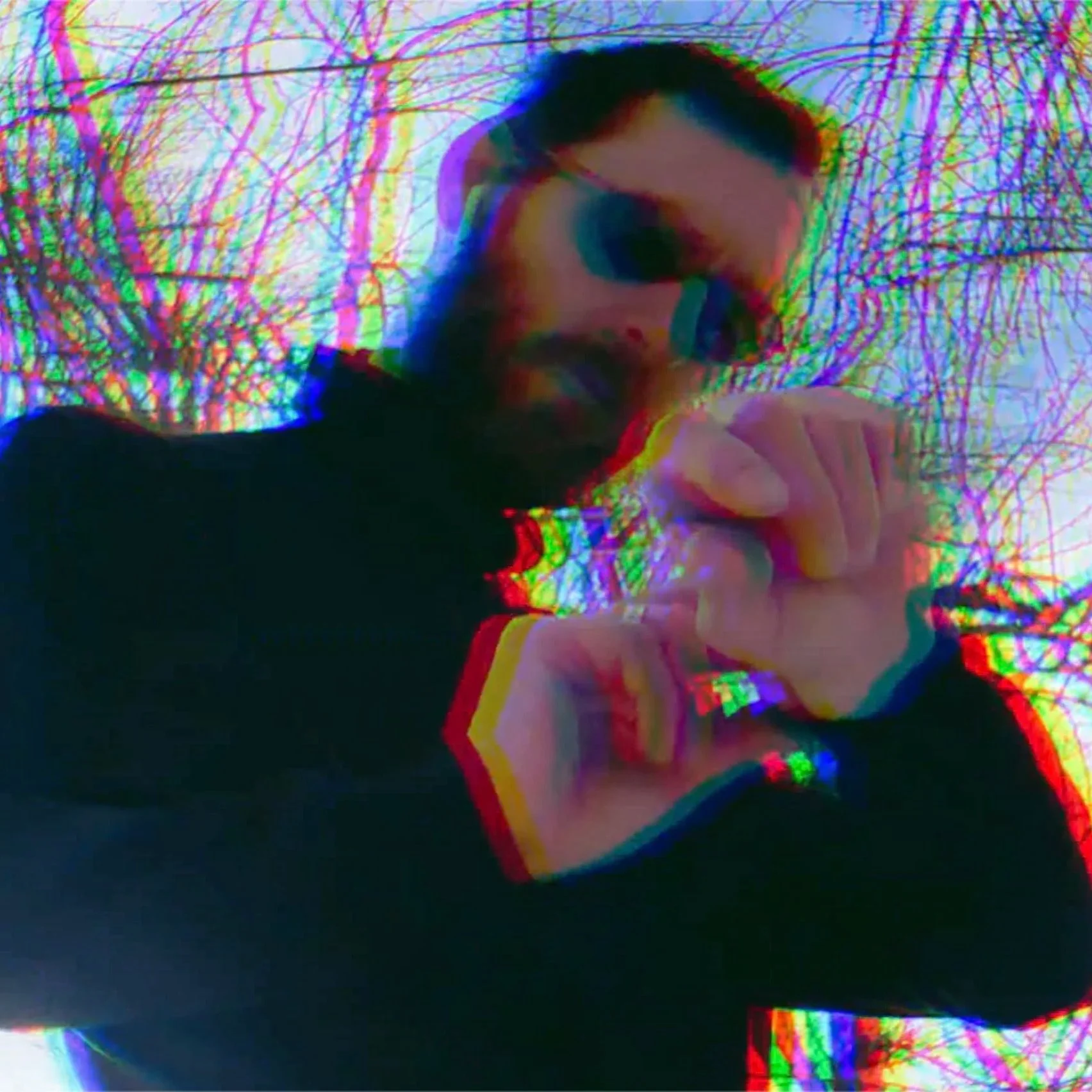 Premiere: Tim Bruce Johnson - “Shine a Light”