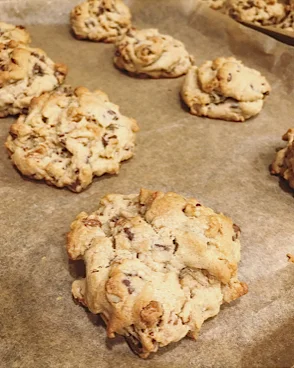 Levainesqe cookies 2.jpg