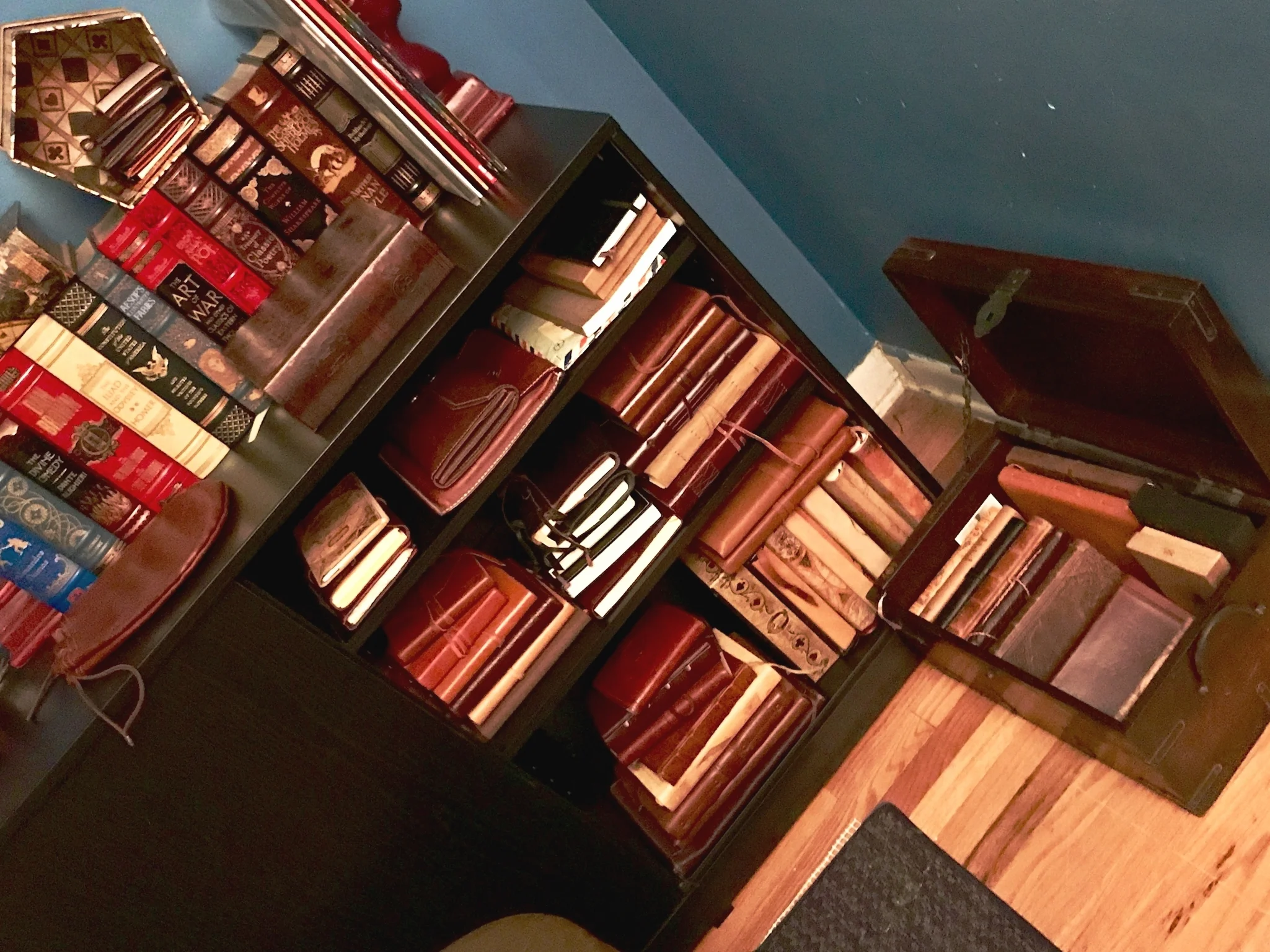 The Ghost of Westminster Gabby - rAveNswAn