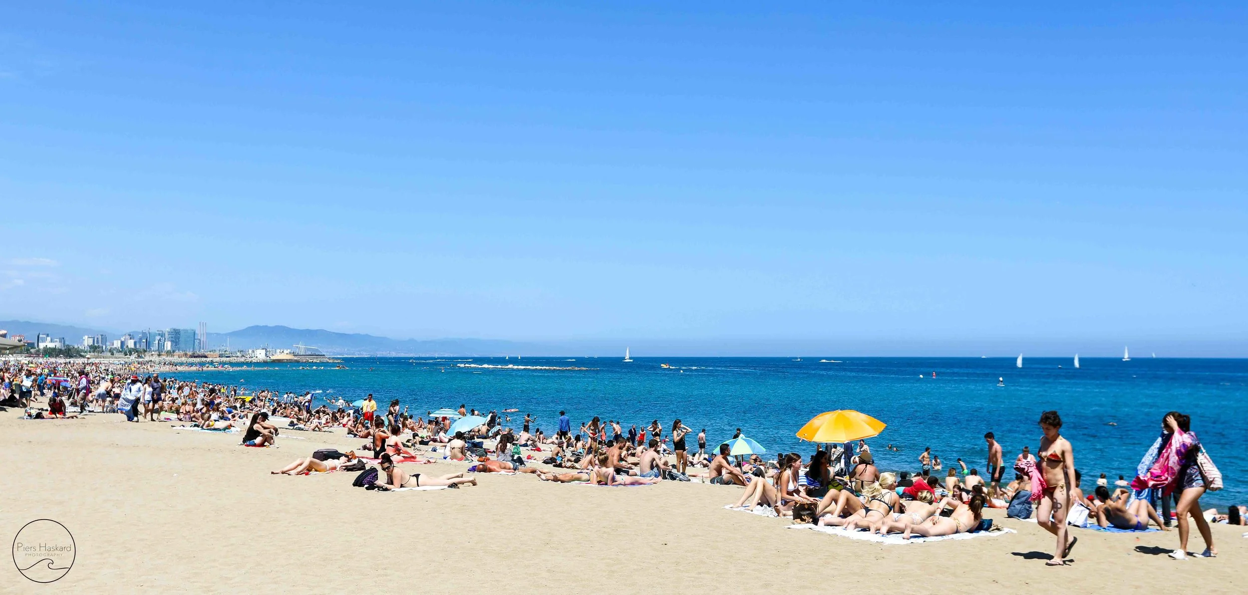 Sant Miquel Beach, Barcelona. We sure weren’t the only ones keen on the beach!