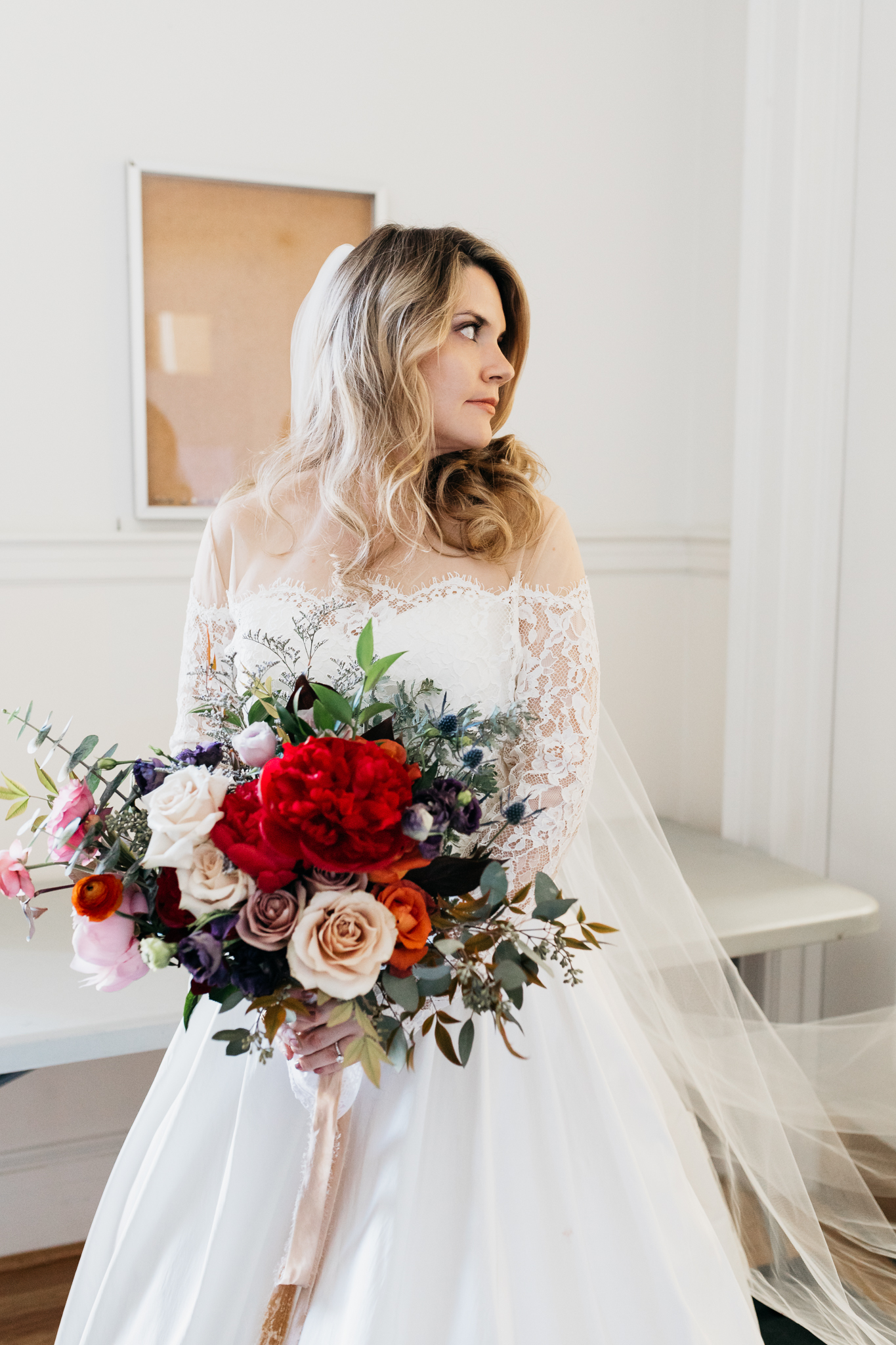 bride red wedding bouquet