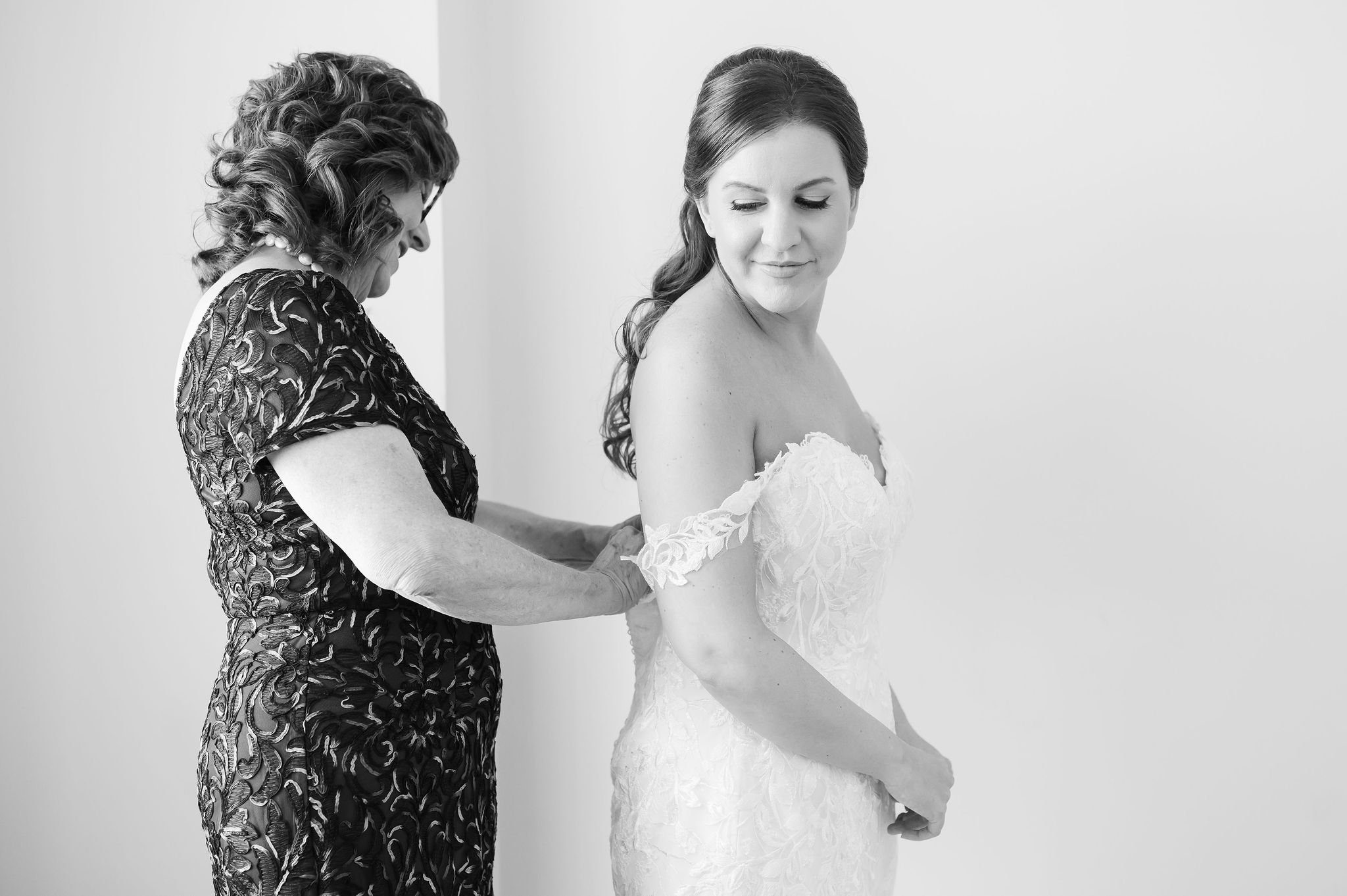 Sneaks_ENWedding_MaddyWilliamsPhotography-6.jpg