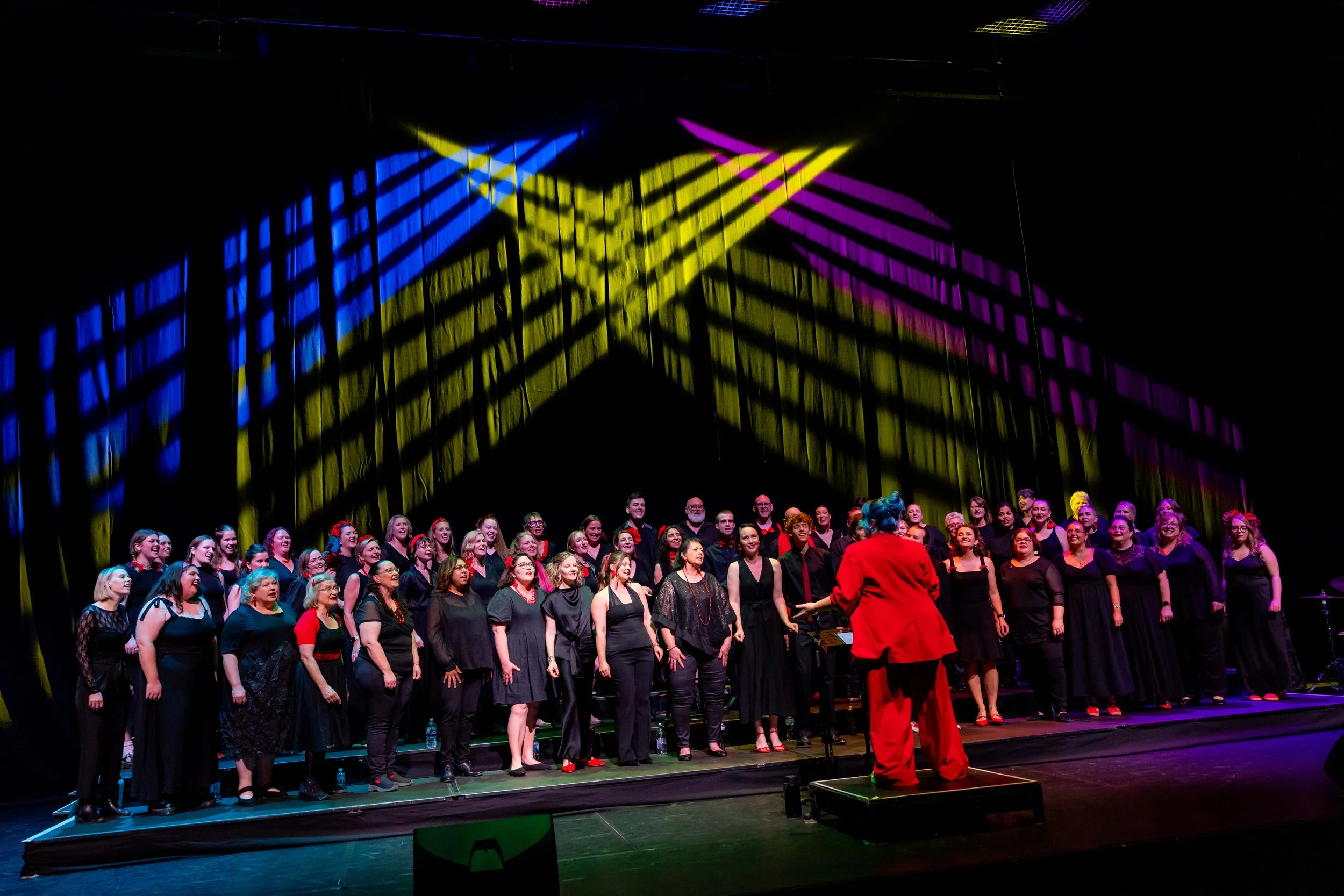 20251102-LittleRedChoir-somefx-2210.jpg