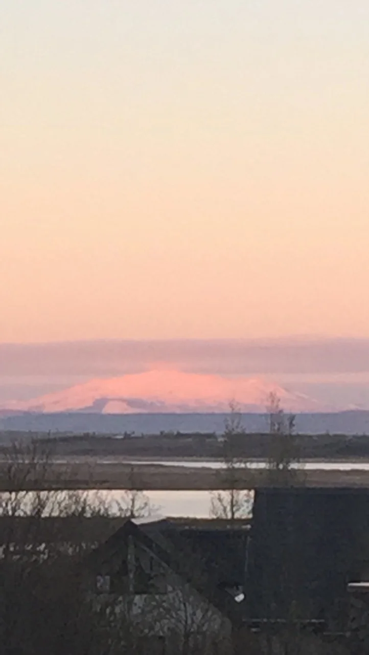 Hekla the volcano and studio at Gullkistan