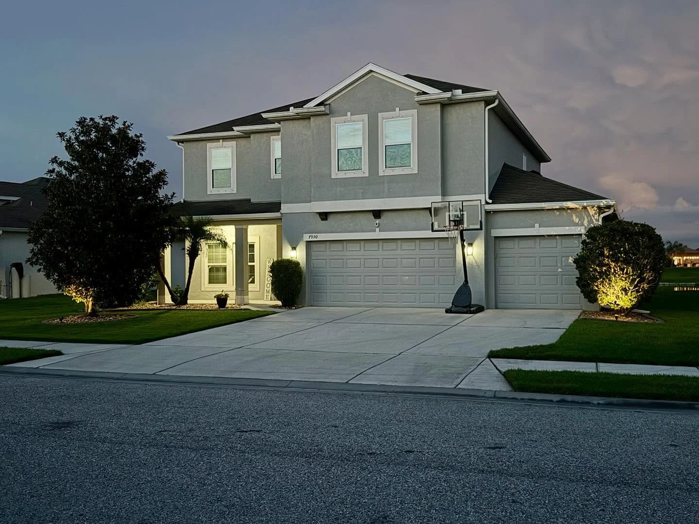 ✨ Lakefront Vibes + Luxury Living! 🏡🌅 Just listed&hellip;Can be Yours!! &gt;&gt;LINK IN BIO&lt;&lt;

Step into this gorgeous 4BR + Den + Theatre Room pool home in the gated Copperstone community&mdash;where stunning sunsets and modern comforts meet