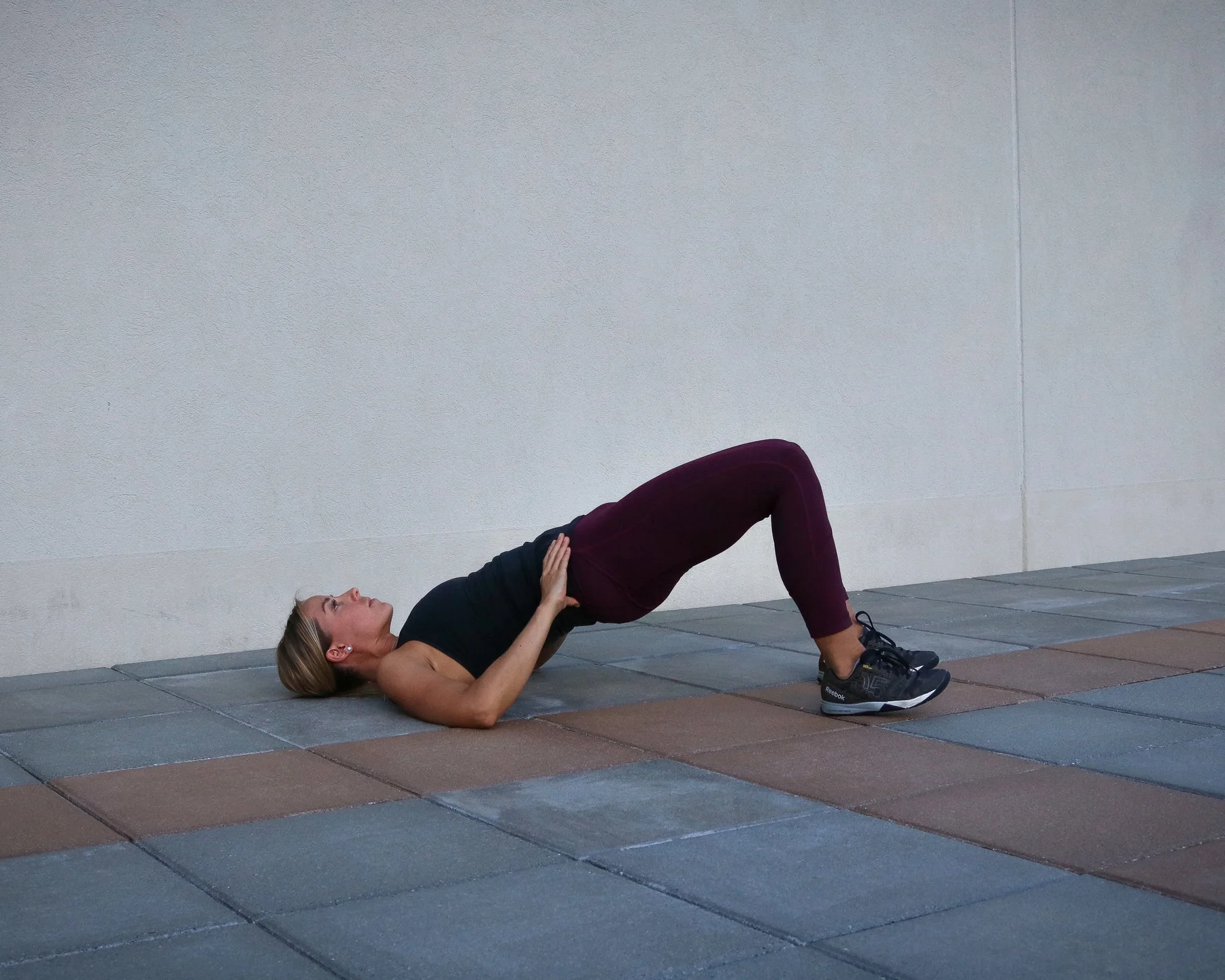 Top of the movement - notice that neutral spine and engaged core to prevent arching