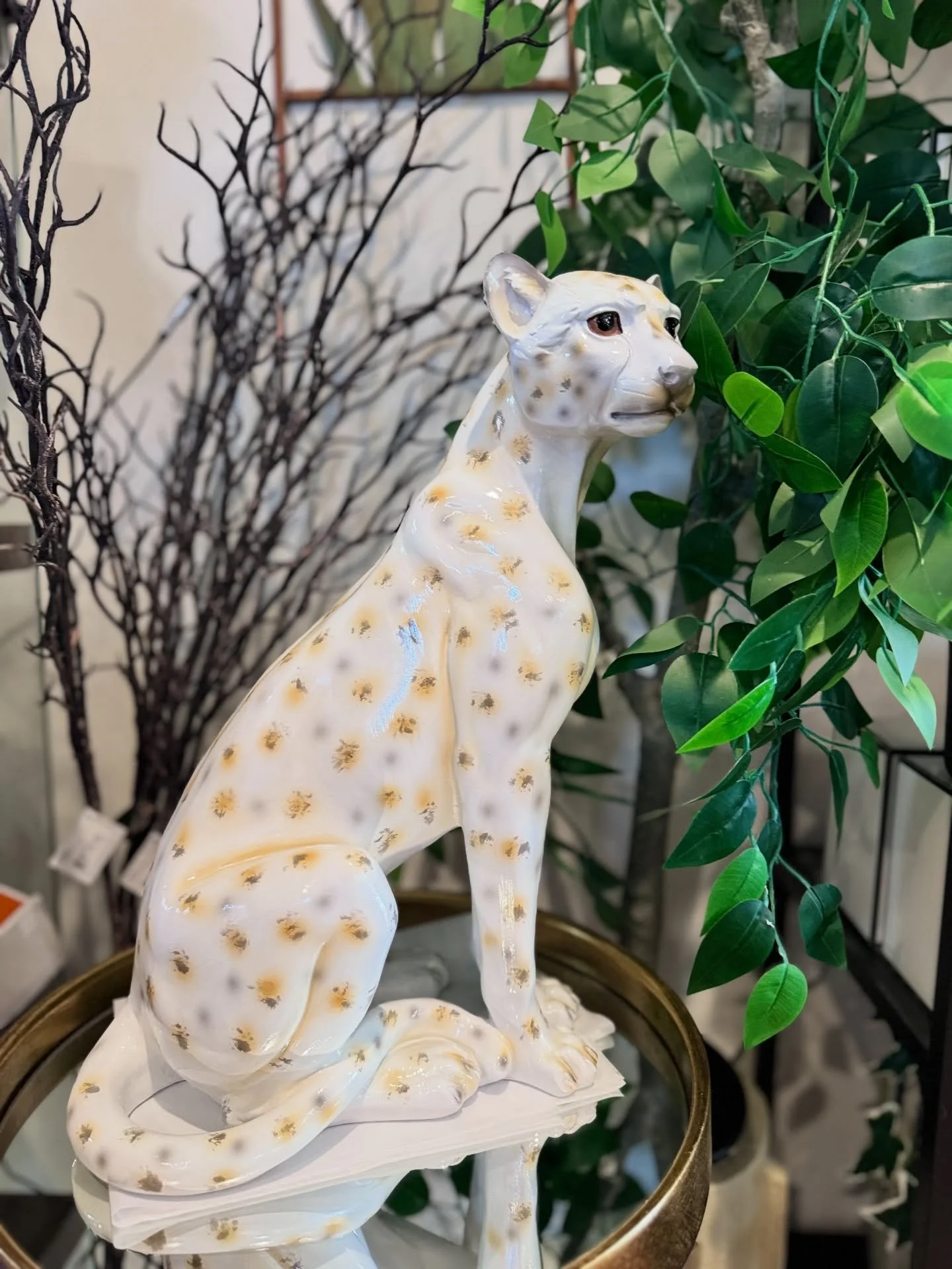 Say hello to the White Resin Cheetah &mdash; a perfect blend of art, attitude, and contemporary design. Whether it&rsquo;s styled on a console, shelf, or centerpiece, this striking piece instantly elevates your space with its clean lines and fierce c