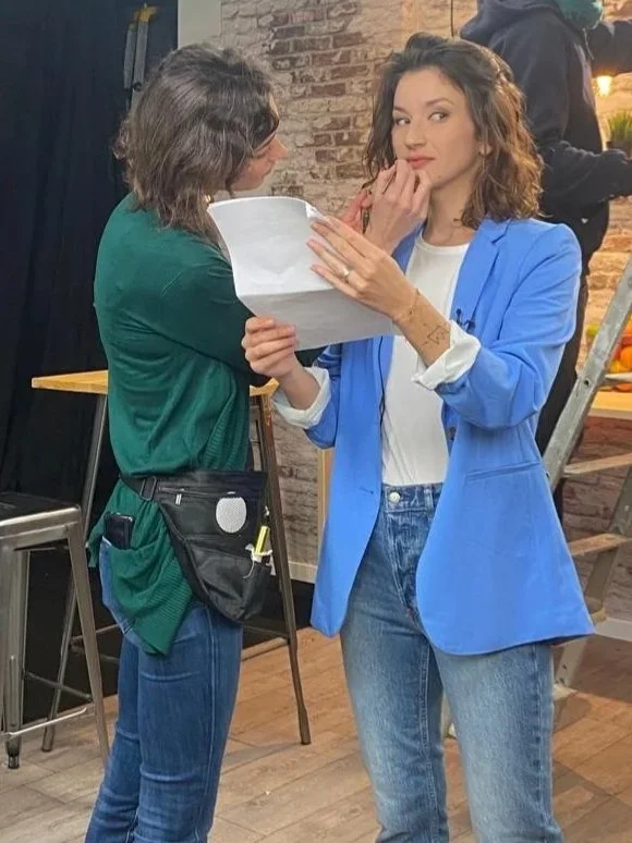 Maquilleuse professionnelle communication interne Orange publicité backstage