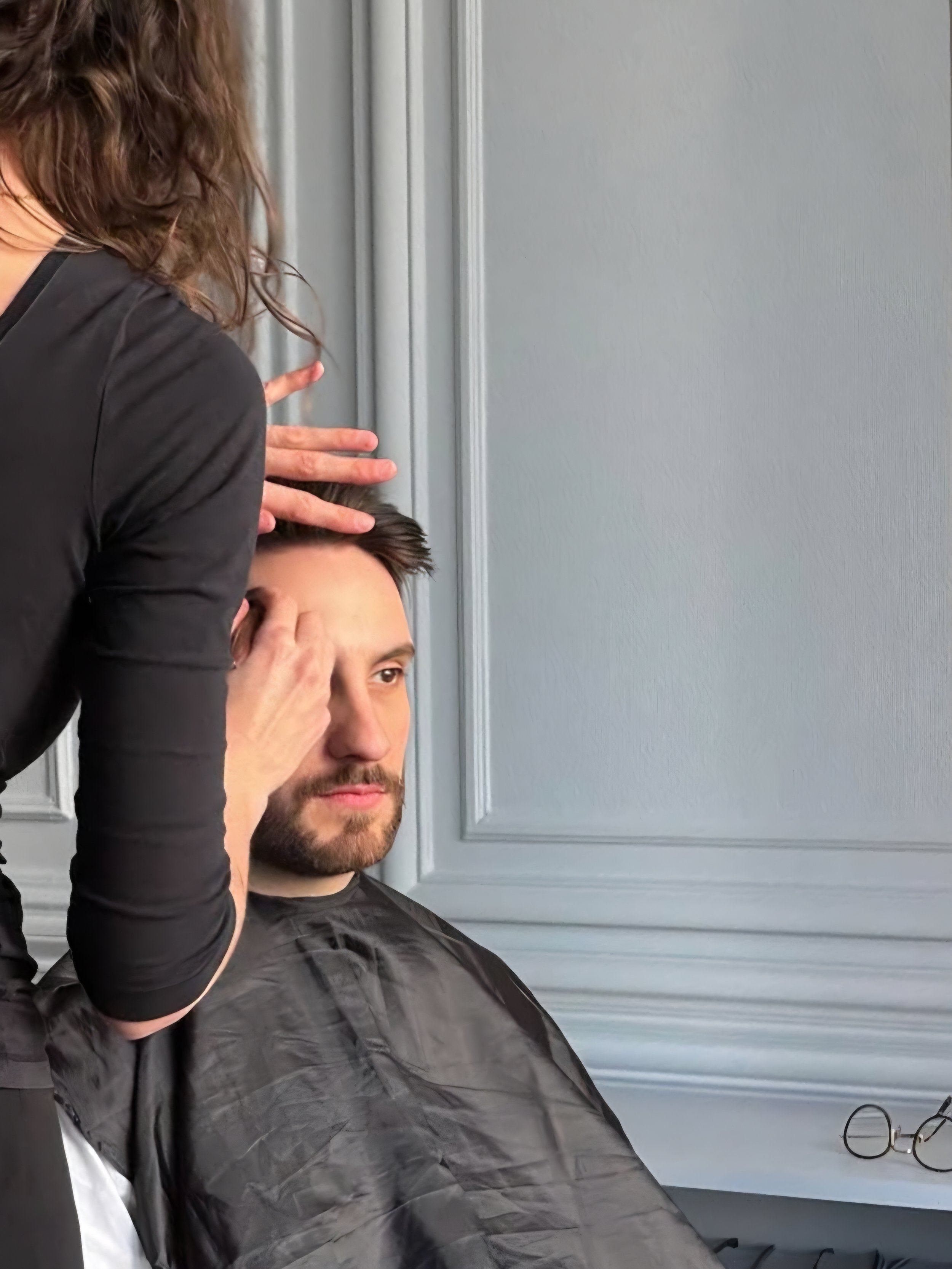 Maquilleuse professionnelle shooting avocat  backstage