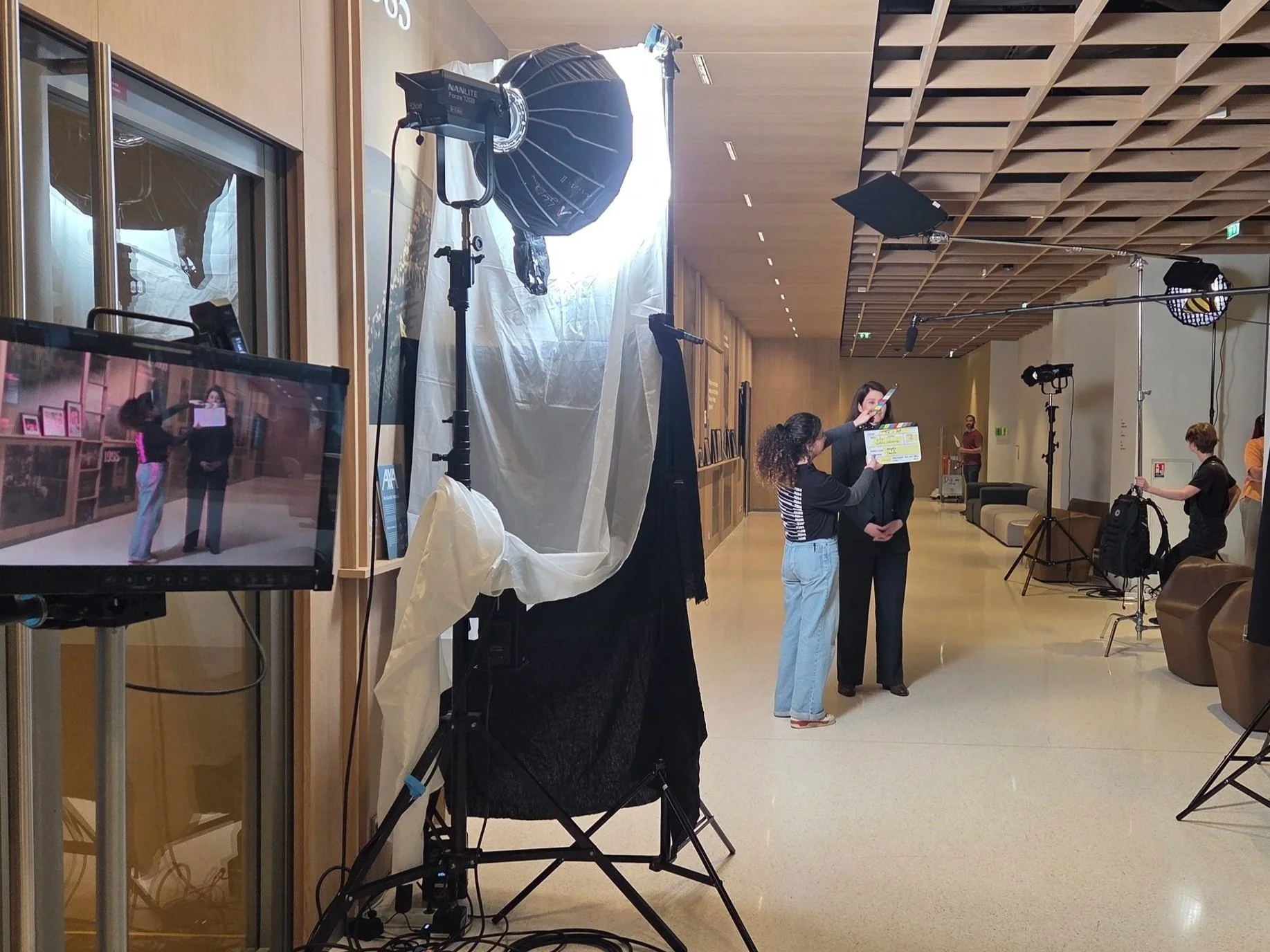 Maquilleuse professionnelle communication interne Axa backstage