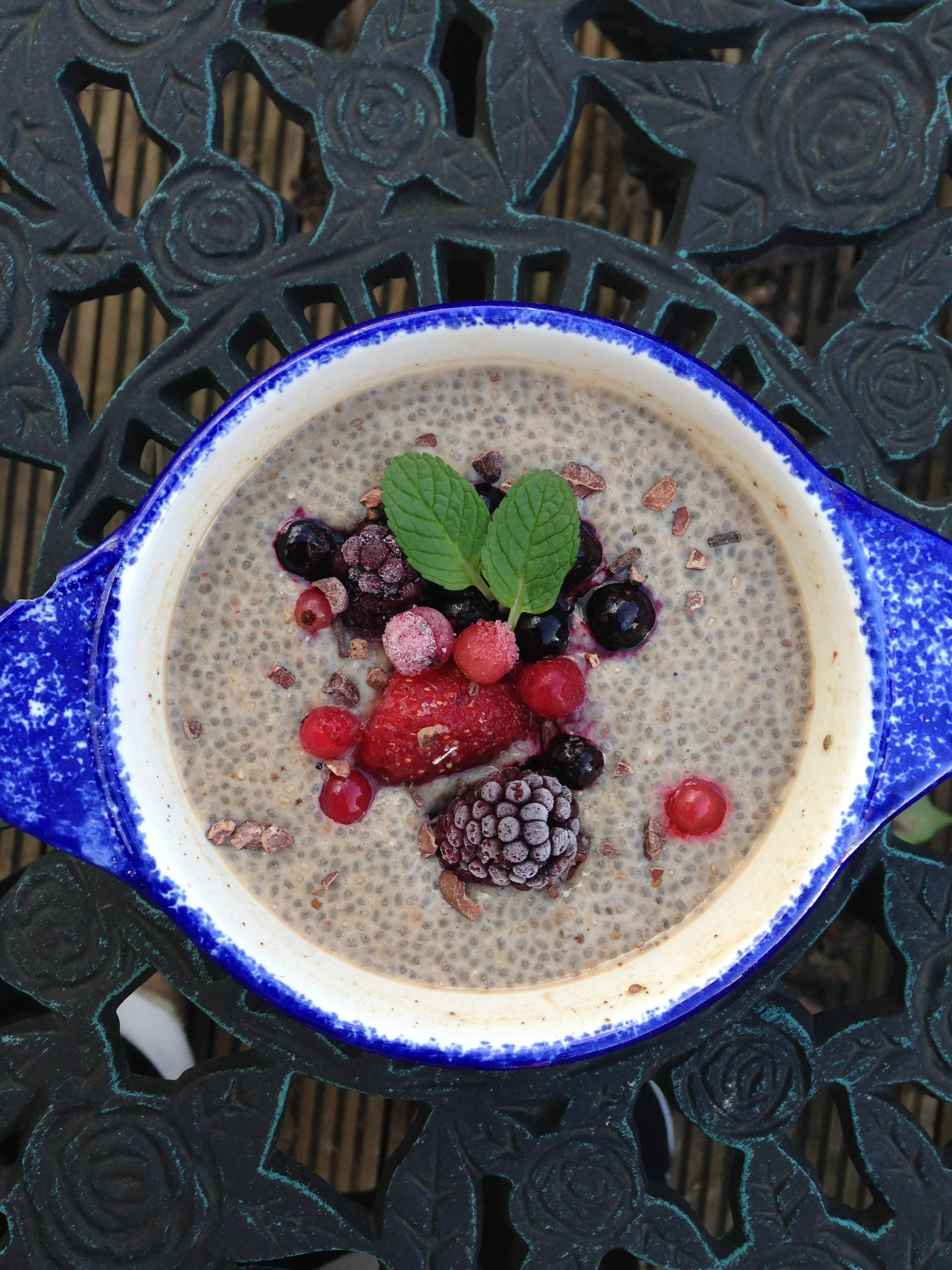 SUPERFOOD CHIA SEED PUDDING