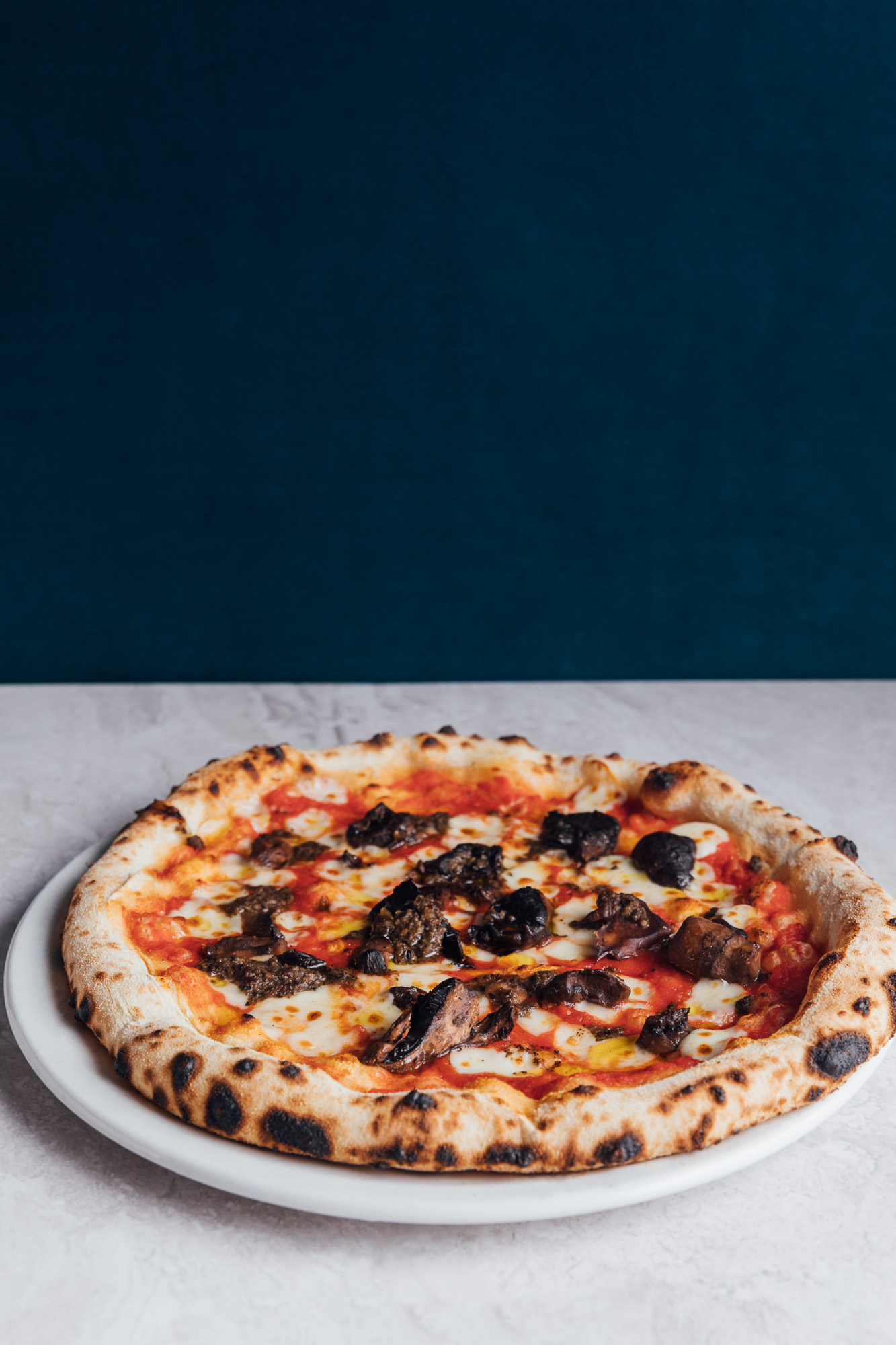 Wood Fired Funghi Pizza at The Beech House pub and restaurant in Amersham Buckinghamshire.jpg