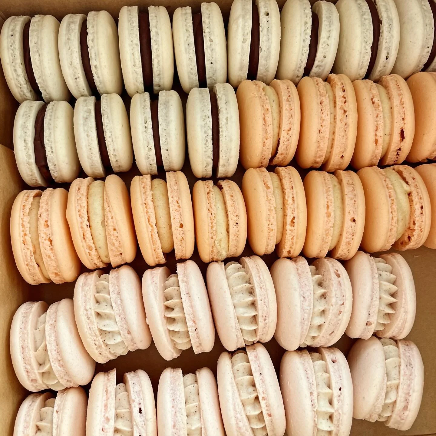 THIS IS YOUR FRIENDLY REMINDER 🦃🍂
.
Thanksgiving deliveries are tomorrow, Wednesday 11/26 from 10-4. If you are not home, we will porch drop your order. Some people leave a bin, box or cooler to protect their goods from the elements depending on yo