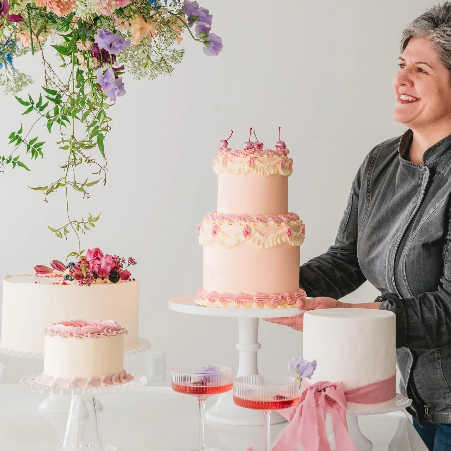 👋🏼
&bull;
hi, I&rsquo;m Bree, saying a quick hello before the holiday craziness
&bull;
life is lifing these days-I don&rsquo;t share a lot of personal things, because darn it, that&rsquo;s just not my personality.
&bull;
our family lost a very spec