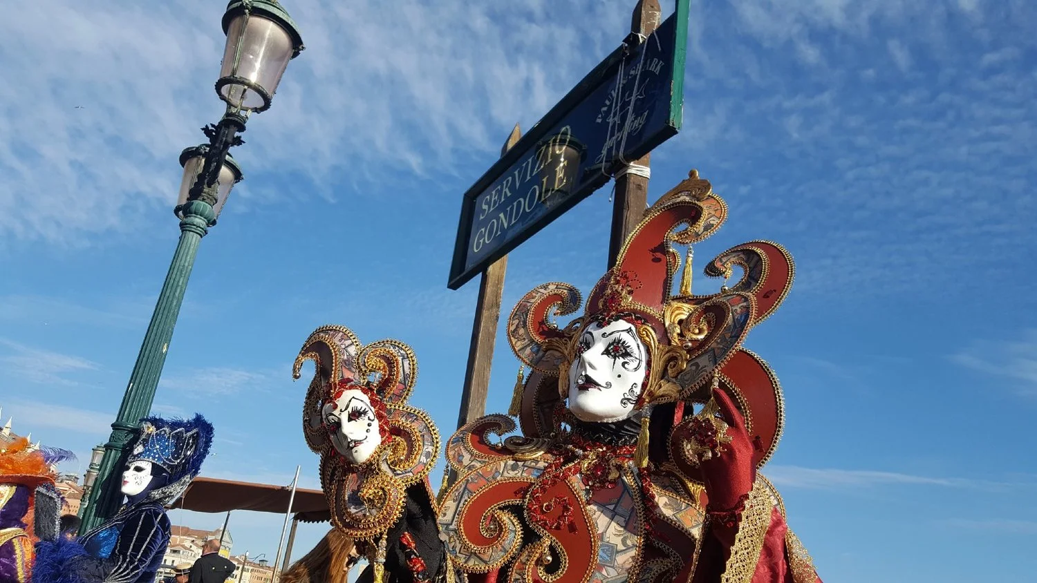 Venice+Carnival+by+the+sea.jpeg