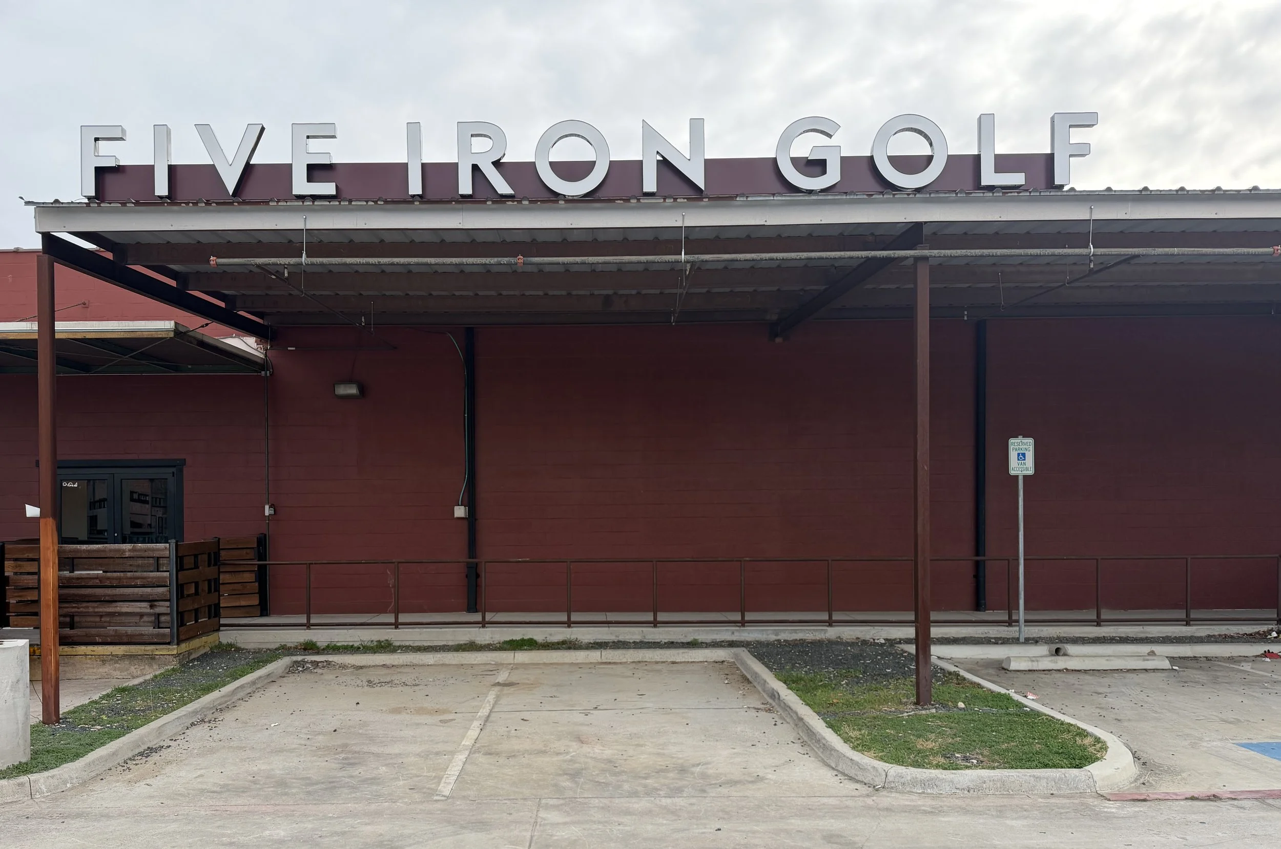 Five Iron_Exterior_Entry Way.jpeg