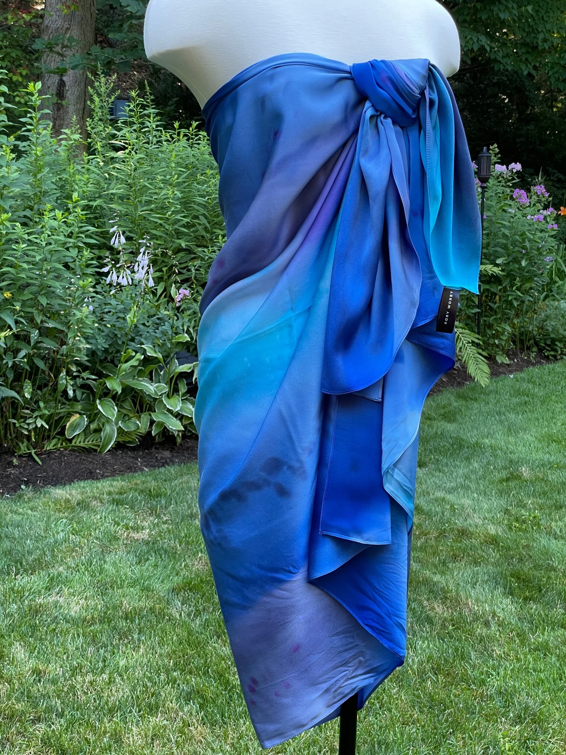 6C86EEE6-43EF-49CA-BB83-030EF1C5D8AA