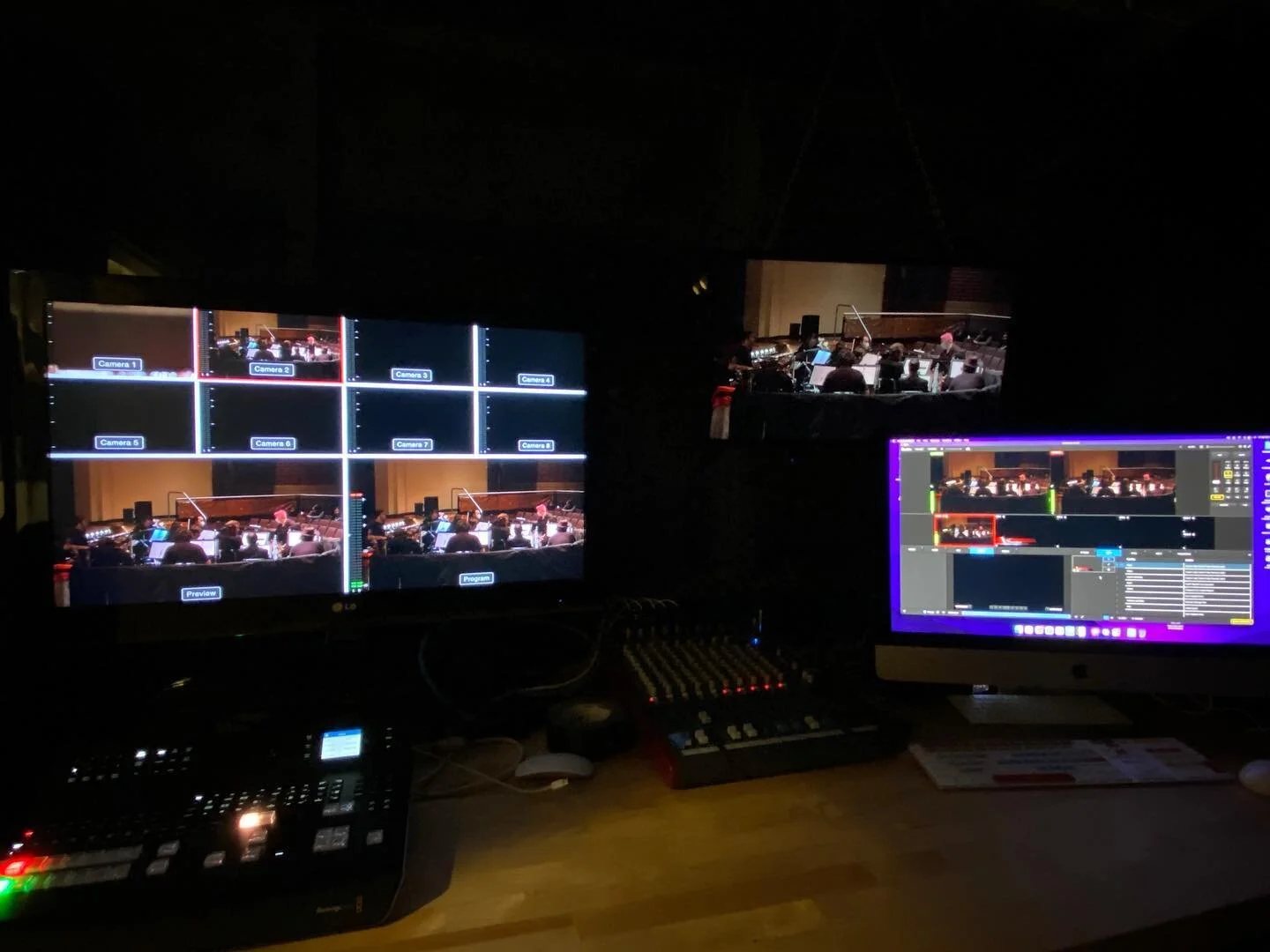 It’s showtime!! Best of luck @hhsdramasociety #liveorchestra #LiveTheater @thebigredhawks