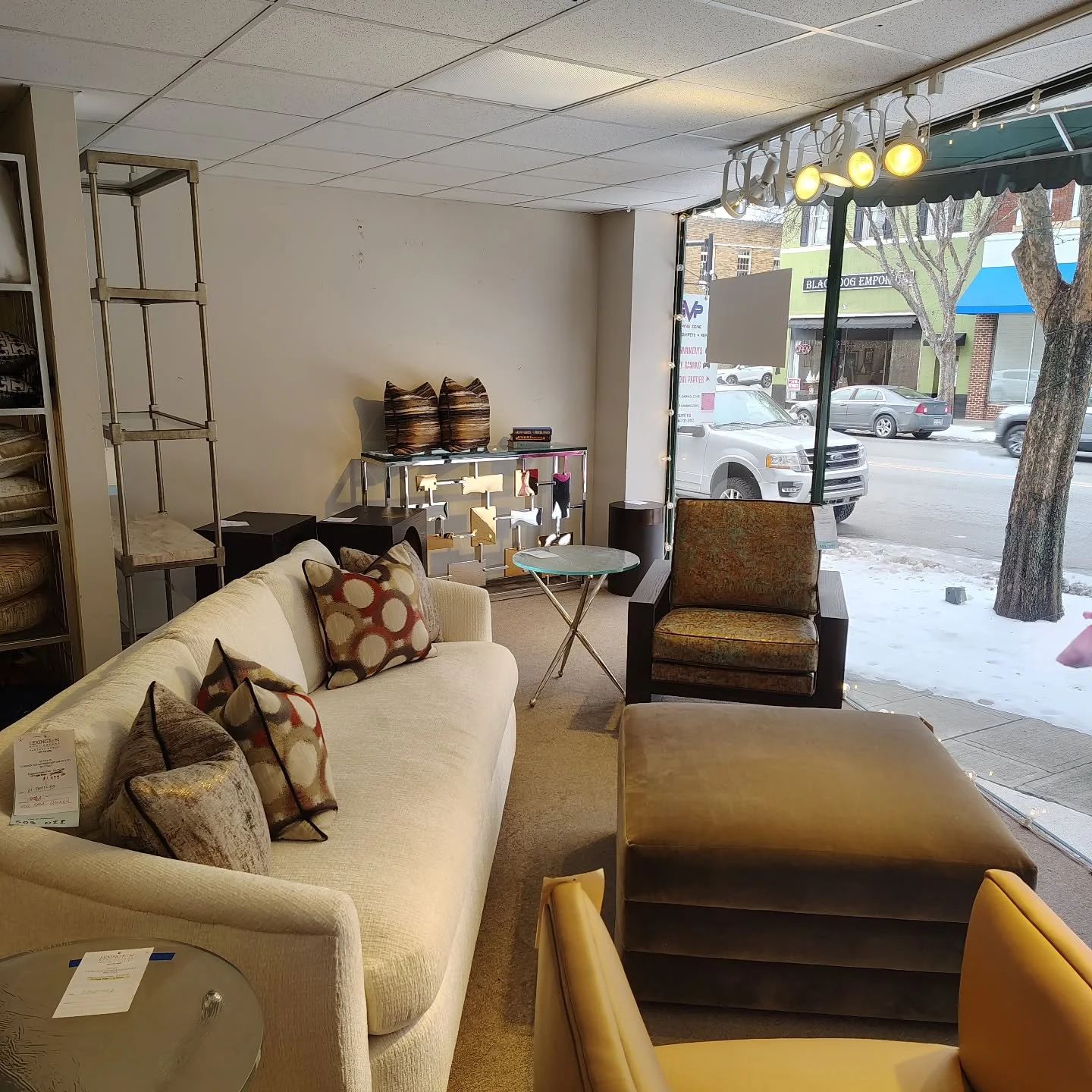 The outlet is taking a snow day❄️❄️