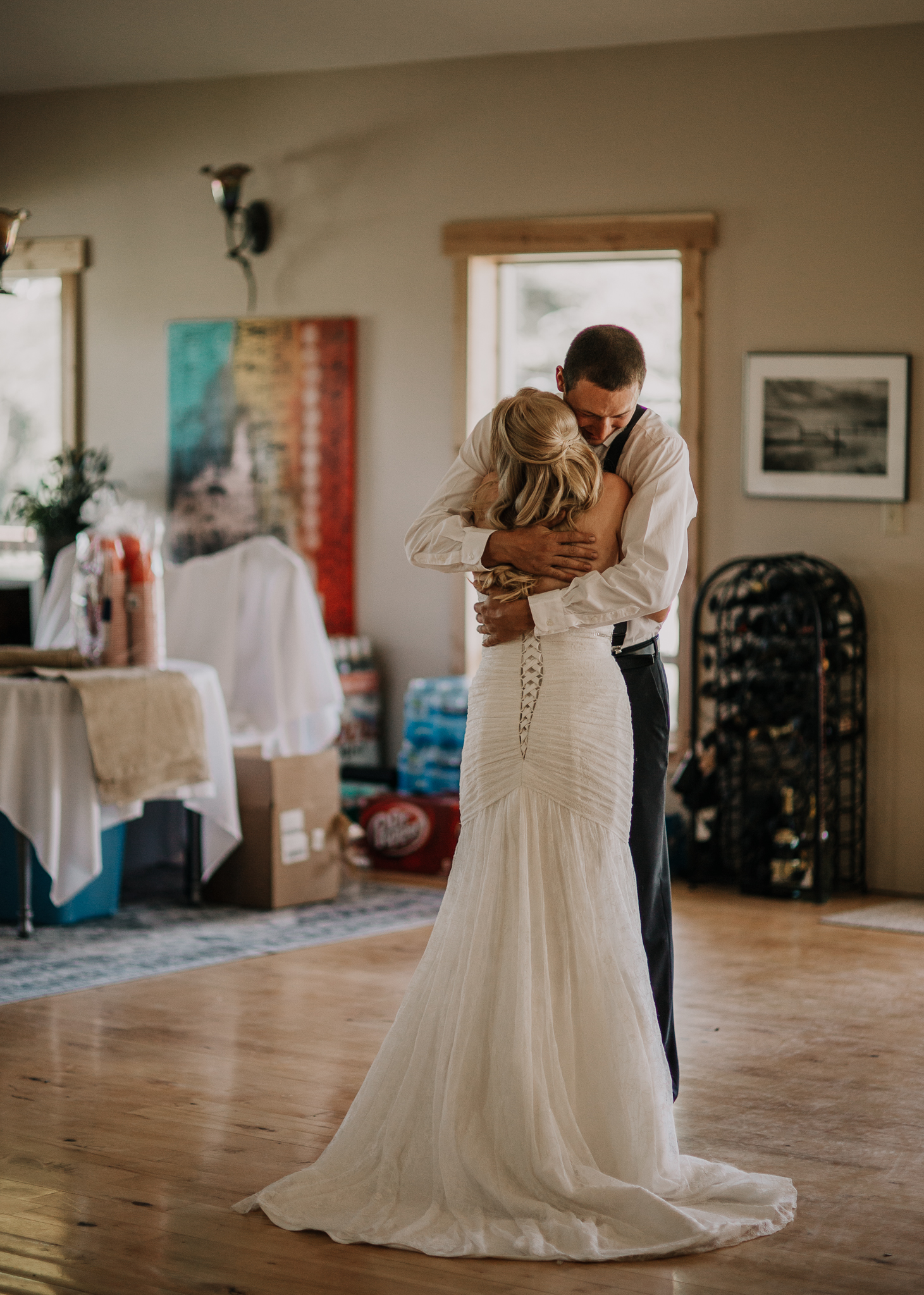  Bride and Groom first look and them exchanging a hug 