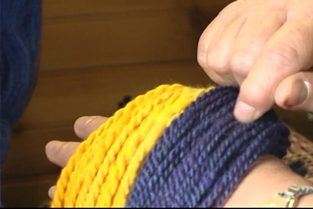 Spinning_Wool-Two-Colors_WEB.jpg