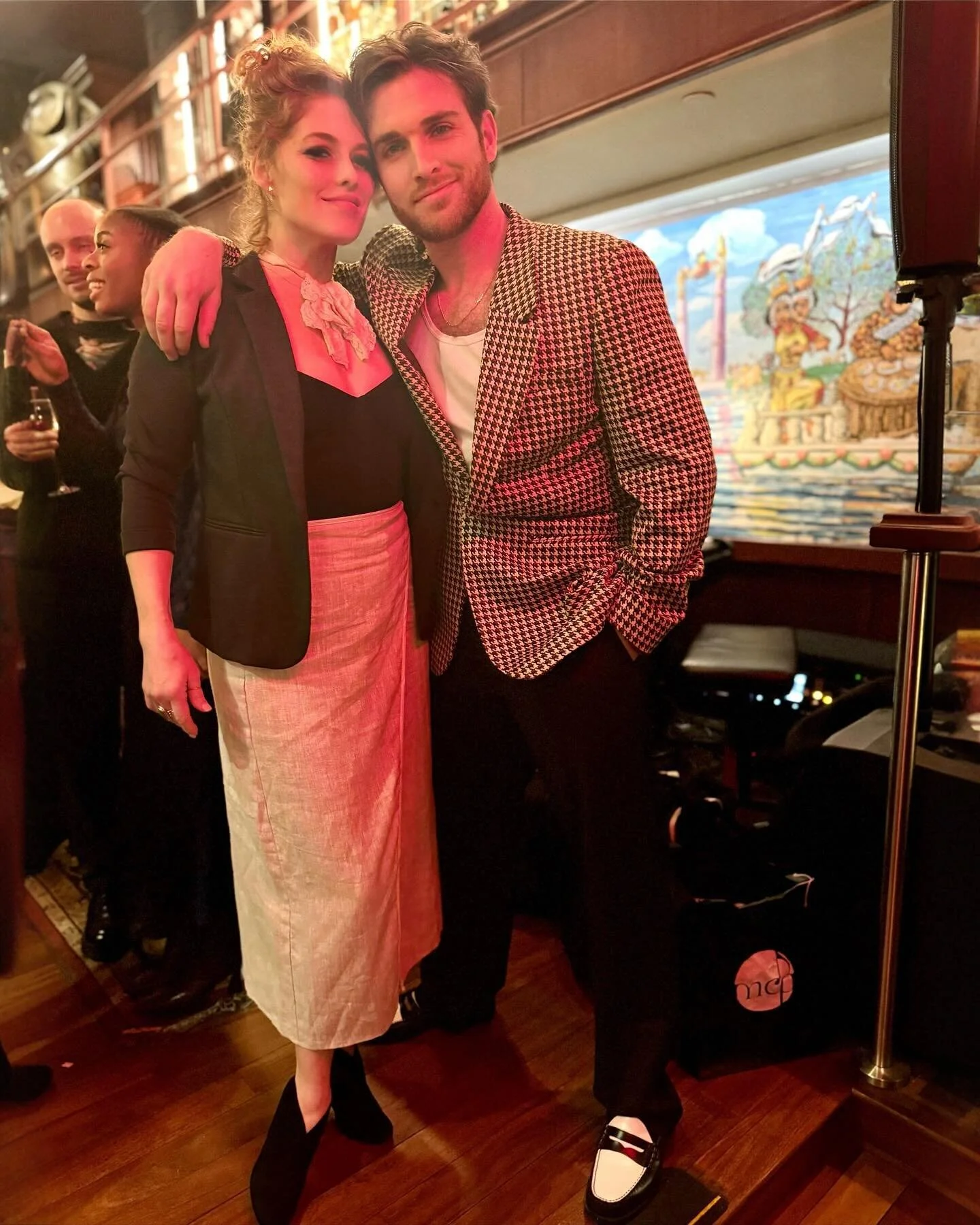 Milk and Cookiessssss. 🐍🍎